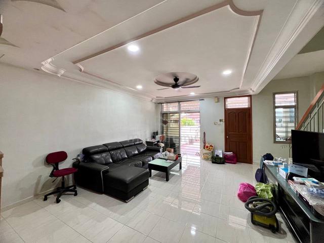 Kitchen fully Extended Renovated 2 Storey Terrace House Bukit Indah 1