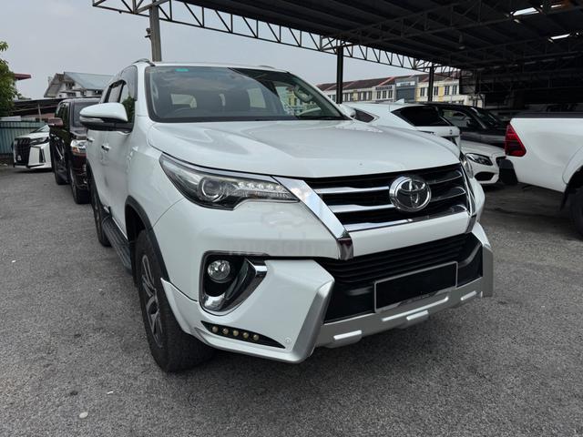 2017 Toyota FORTUNER 2.7 SRZ 4X4 2TR-FE (A) - 1