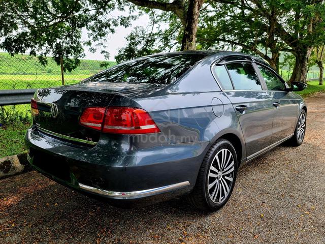 Volkswagen Passat 1.8 TSI Premium 2ElectrikSeat - 2