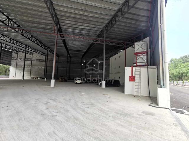 Built Up 14,725 sqft Factory warehouse for Rent 1