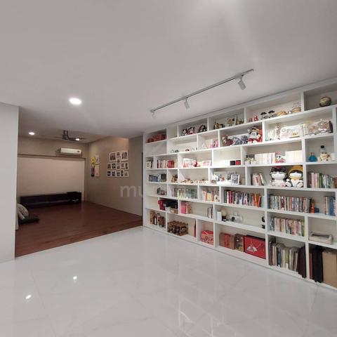 Renovated Double Storey Corner at Jalan Kempas for Sale 5