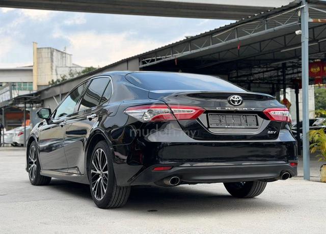 FULL SERVICE 8 SPEED 2018 Toyota CAMRY 2.5 V (A) - 2