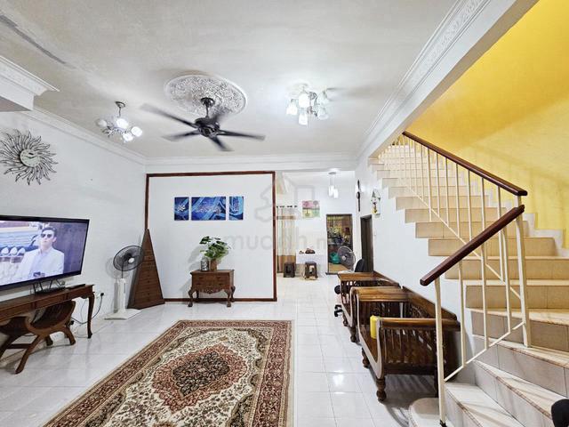 Double Storey House Jalan Komoditi Seksyen 23 Shah Alam 1