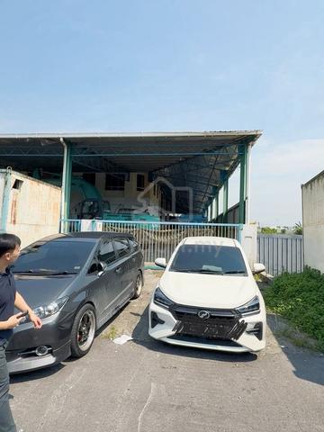 13th mile Semi-Detached Factory Warehouse For Sale 1