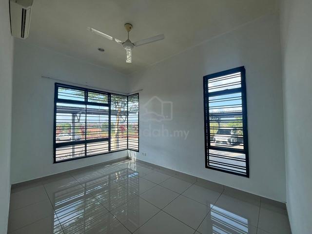 Seri Austin Residence Luxury Apartment 1