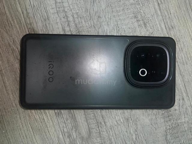 Iqoo neo 10 5g  - photo 2 of 4