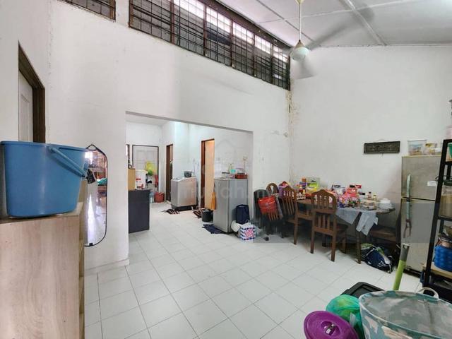 MAJOR REPAIR DONE💥22x70💥 Seksyen 10 Shah Alam, Single Storey 1