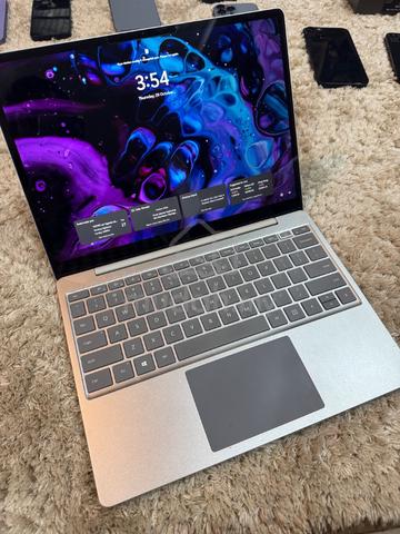 Microsoft surface laptop go 1943 - photo 2 of 4