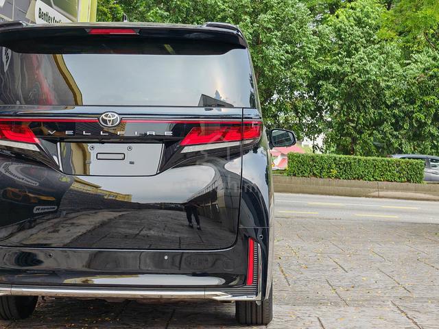 2025 Toyota VELLFIRE 2.4 Z PREMIER 7k Mileage - 3