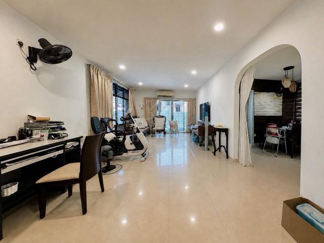 Island Glades Park Greenlane 4050sf Semi D Flat Land BEST BUY 1