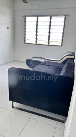 Rumah Pangsa Batu Berendam 1