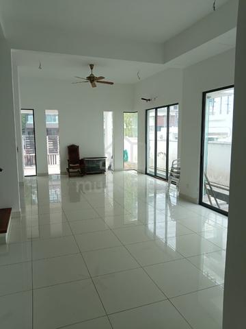3-Storey Semi D At Sp Setia Pearl Island, Land Area 32x80 1
