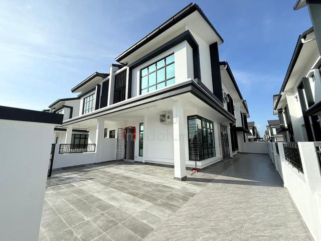 Mutiara Rini Double Storey Terrace House 4bed Furnished Skudai Johor 1