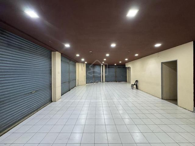 Batu Caves, Taman Sri Gombak Corner Ground Floor Shoplot For Rent 1
