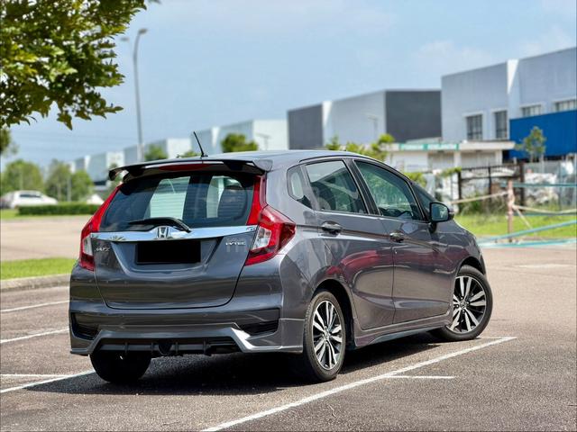 FULL LOAN 2018 Honda JAZZ 1.5 V MY2014 (A) - 4