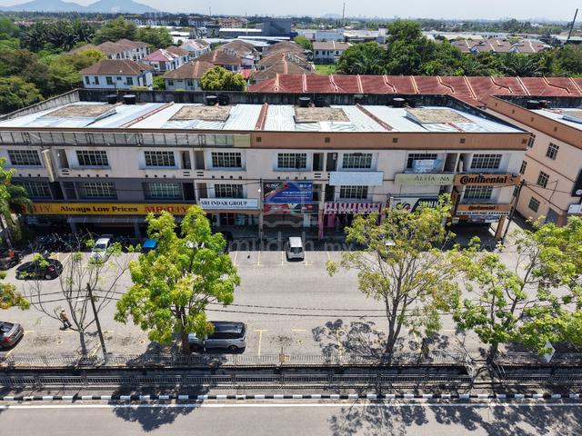 BERTAM RIA KEPALA BATAS JALAN 2 MAINROAD 3STY SHOPLOT Nr SERI SERDANG 1