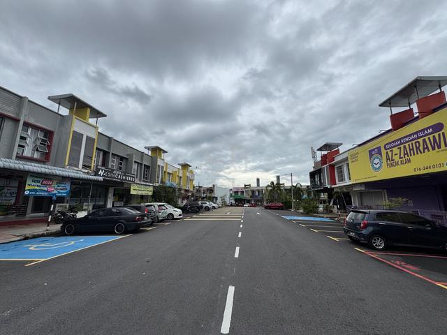 Puncak Bestari Bandar Puncak Alam, Good Deal 2 Storey Shop Lot 1
