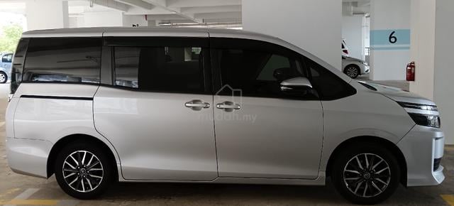 2016 Toyota VOXY 2.0 ZS (A) - 3