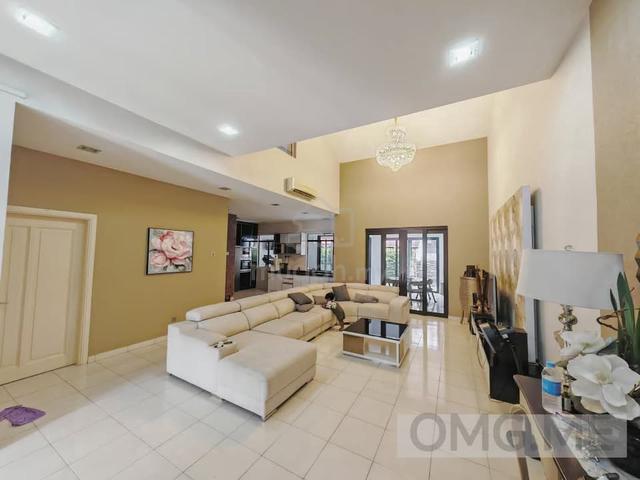 Glenmarie Cove 2 Stroey Semi-D 40x80 Fully Renovated Below Value 1