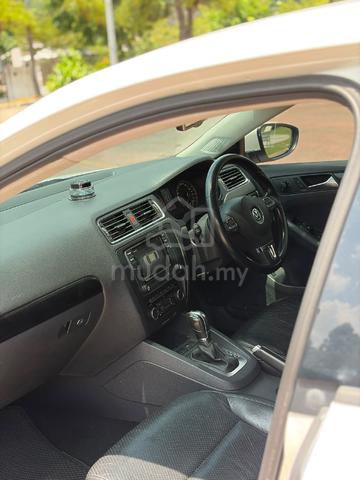 2012 Volkswagen JETTA 1.4 TSI (CBU) (A) - 5