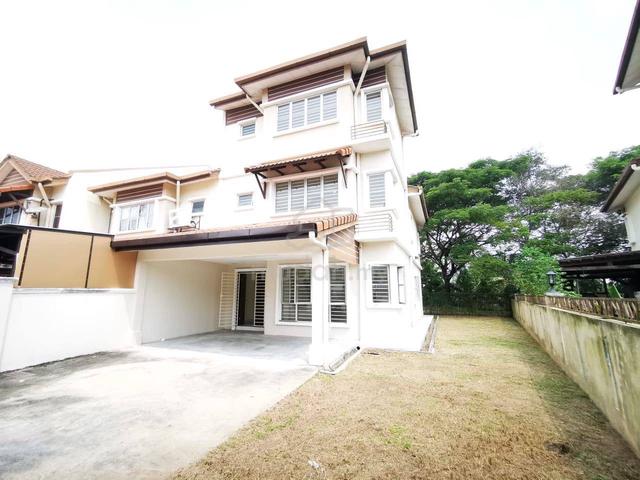2.5 Storey End Lot Taman Amanputra, Puchong 1