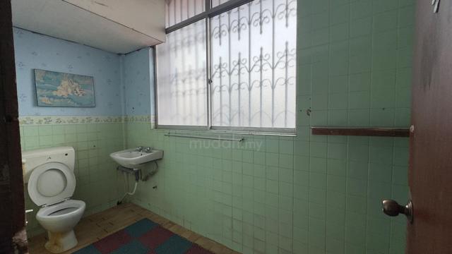 Taman Likas Jaya D/Storey with Big compound| Suitable for nursery home 5