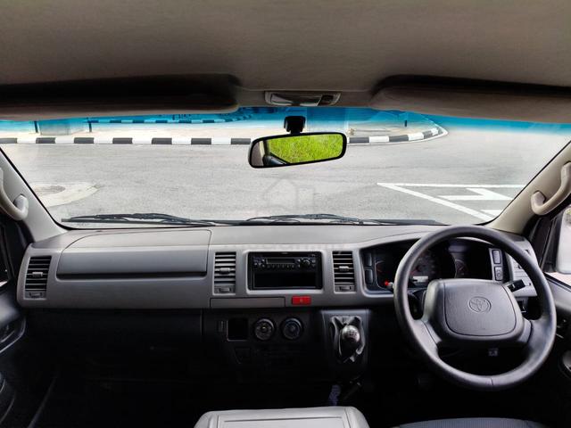 2013 Toyota HIACE 2.5 (M) Panel Van - 5