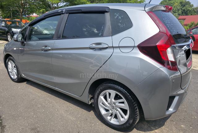 2015 Honda JAZZ 1.5 A i-VTEC CVT FL (AT) (HATCH)🩶 - 4