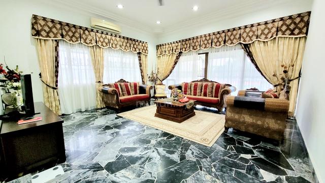 [HUGE LAND 8730 sqft] 2 Storey Bungalow, Seksyen 2, Bandar Baru Bangi 1