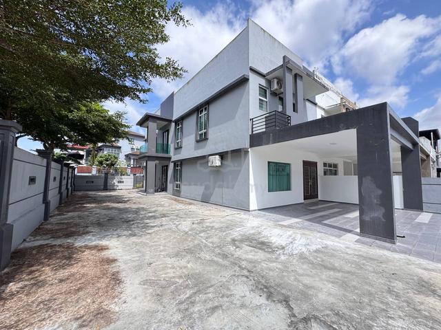 Bukit Jaya Corner Lot 45x90ft Super big house 1