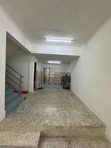 Double Storey Intermediate House @ Sky Garden, Stapok For Sale 1