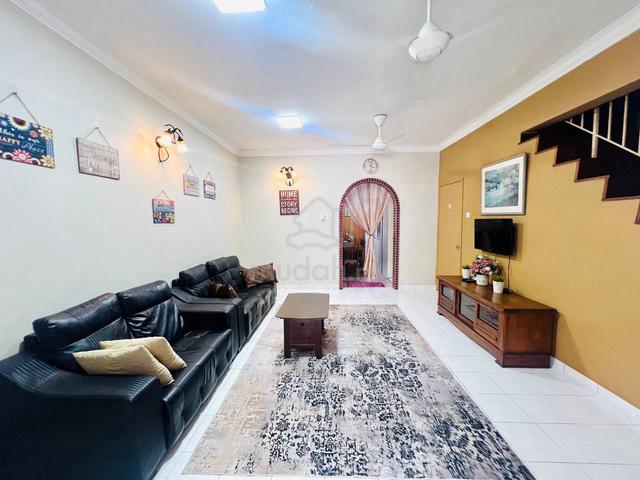 FREEHOLD + CHEAP! 2 Storey Terrace Taman Puchong Utama PU10, Puchong 1