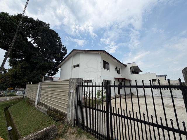 jalan ungu Johor bahru taman pelangi jb town 2 storey corner house 1
