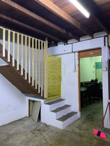 Rumah untuk dijual di pekan rembau 4