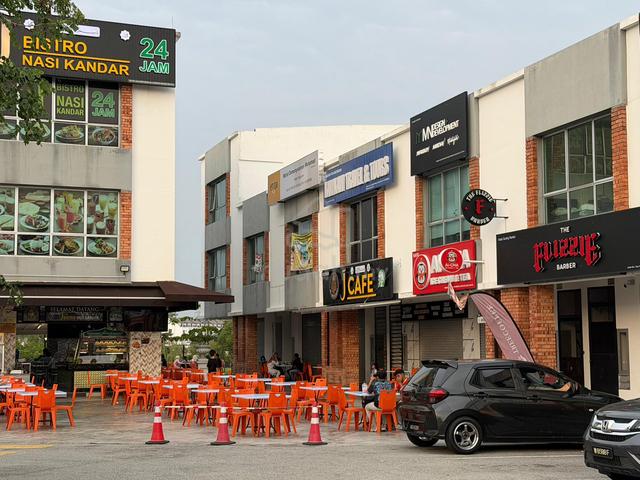 Lake View Concept Shop 1
