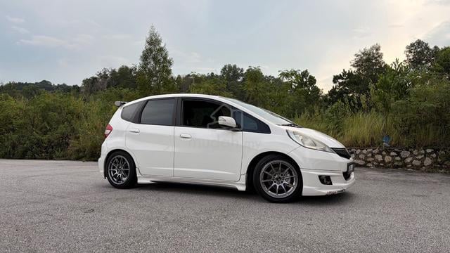 2014 Honda JAZZ 1.5 FACELIFT (A) - 1