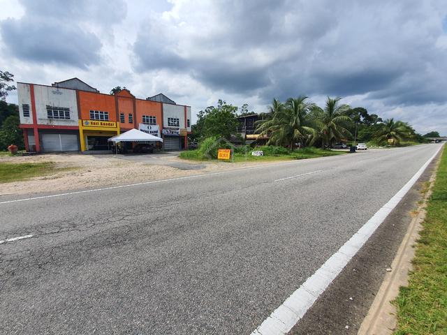 1 lot banglo 338mp Batu 22 , Jalan Ajil ke Kuala Berang 1