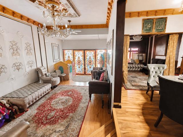 Semi-D For Sale in SS14 | Easy Access | 7 Rooms 5 Baths 1