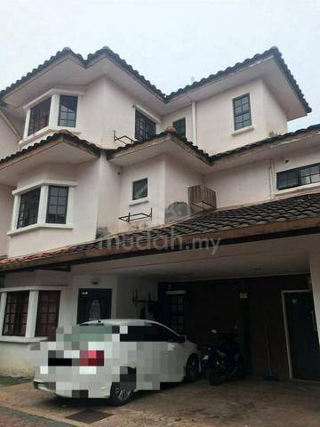 Middle Room for Rent 1