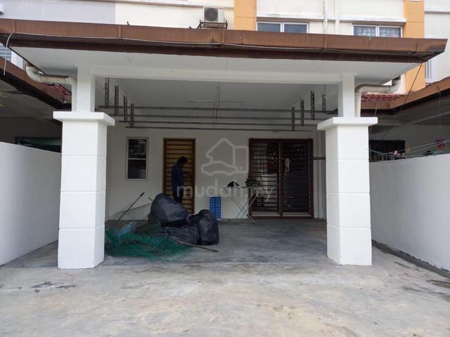 Affordable 3 Storey Terrace House in Subang Intan U5 – Great Deal! 1