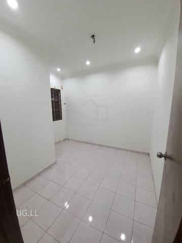 Good Condition Facing Open bandar Bukit Tinggi 2 Klang 2 Sty House 1