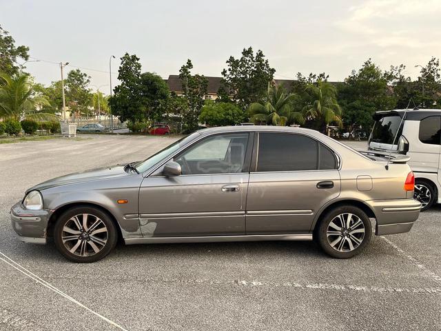 1996 Honda CIVIC 1.6 VTi (A) - 3