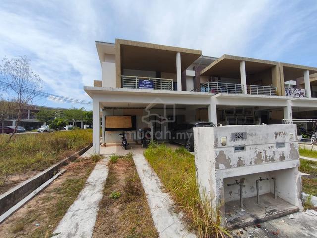 Corner Lot, Townhouse Villa Kesuma. 1st Floor. Beranang 1