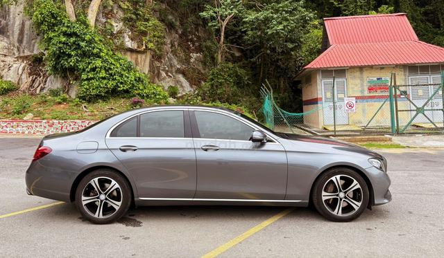 2016 Mercedes Benz E200 AVANTGARDE (CBU) 2.0 (A) - 4