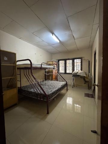 Bilik Untuk di Sewa Area Sri Serdang Seri Kembangan 1