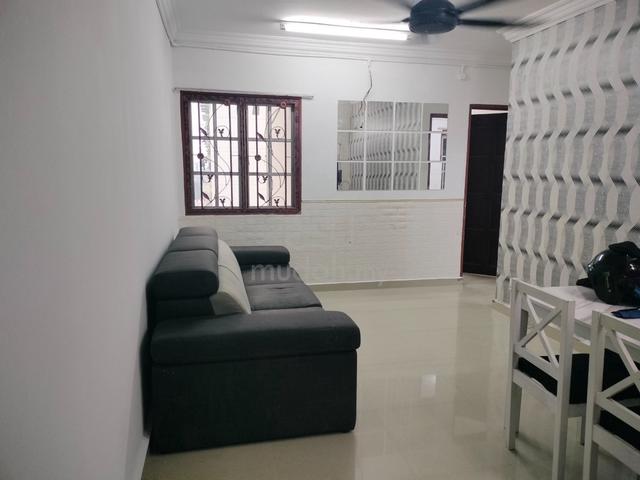Pinang Court 2 1
