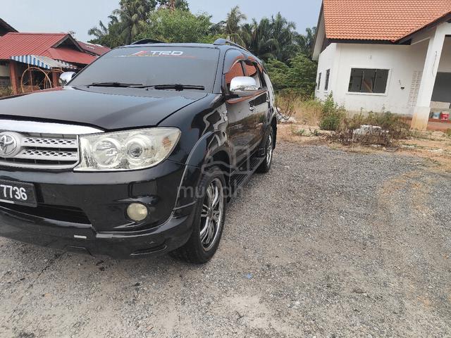 2010 Toyota FORTUNER 2.7 V TGN51R-NKPSKE FACELIFT - 1