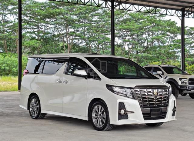 2017 Toyota ALPHARD 2.5 TYPE GOLD / 3 YRS WARRANTY - 4