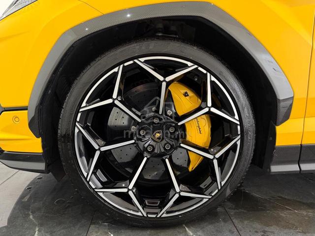 2023 Lamborghini Urus Performante CARBON PACKAGE - 4