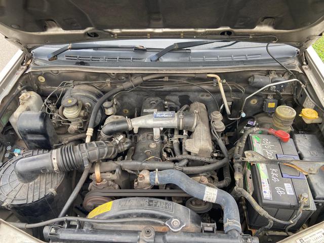 2010 Isuzu D-MAX 2.5 4x2 (STANDARD) (M) - 4